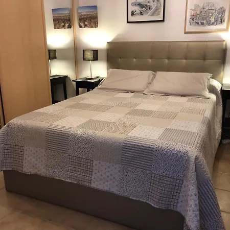 Oda ve Kahvaltı D'hote Axee Prive Le Bouscat